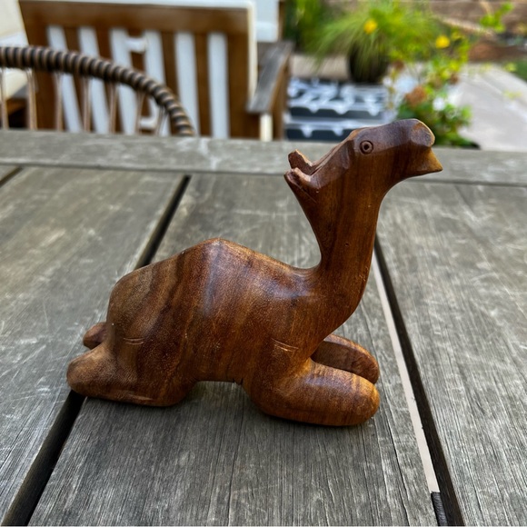 Vintage Hand Carved Wood Sitting Camel Sculpture Shelf Figurine 5” - Picture 6 of 8